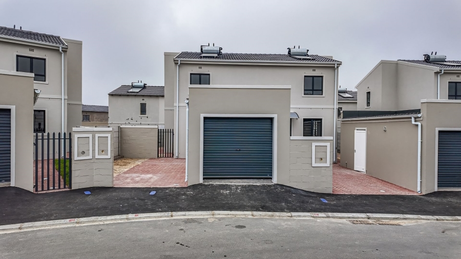 To Let 3 Bedroom Property for Rent in Rivergate Western Cape